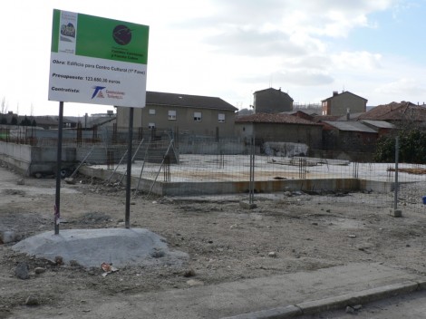 Obras de construcción del nuevo centro cultural de Velilla del Río Carrión. Obras de construcción del nuevo centro cultural de Velilla del Río Carrión.