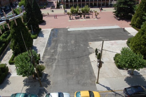 Plaza del Ayuntamiento con el solar vacío por el derribo de la Casa Consistorial.