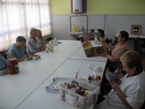 Un grupo de mujeres participan en un taller formativo en la localidad de Guardo. Un grupo de mujeres participan en un taller formativo en la localidad de Guardo.