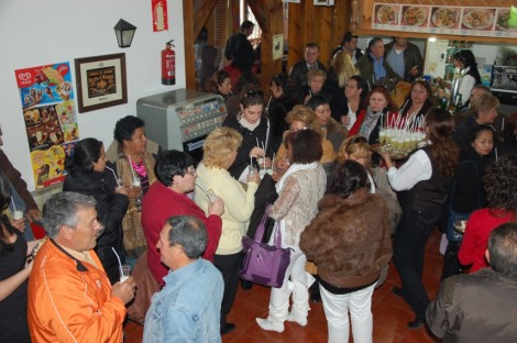 Acto de bienvenida a las participantes en la caravana, ayer, en Calzadilla.