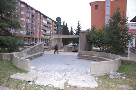 Monumento al minero, en Guardo, en obras.